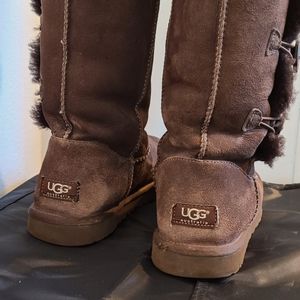Brown Bailey Button Size 9 Ugg Boots